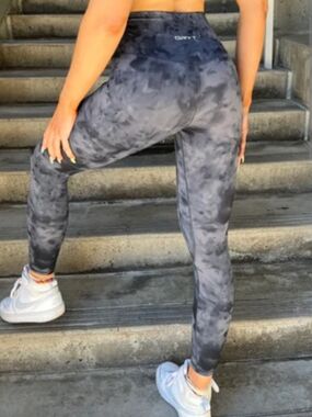 GRYT Allure Leggings 7/8 Acid Wash (Black/Grey Tie Dye Smoke)